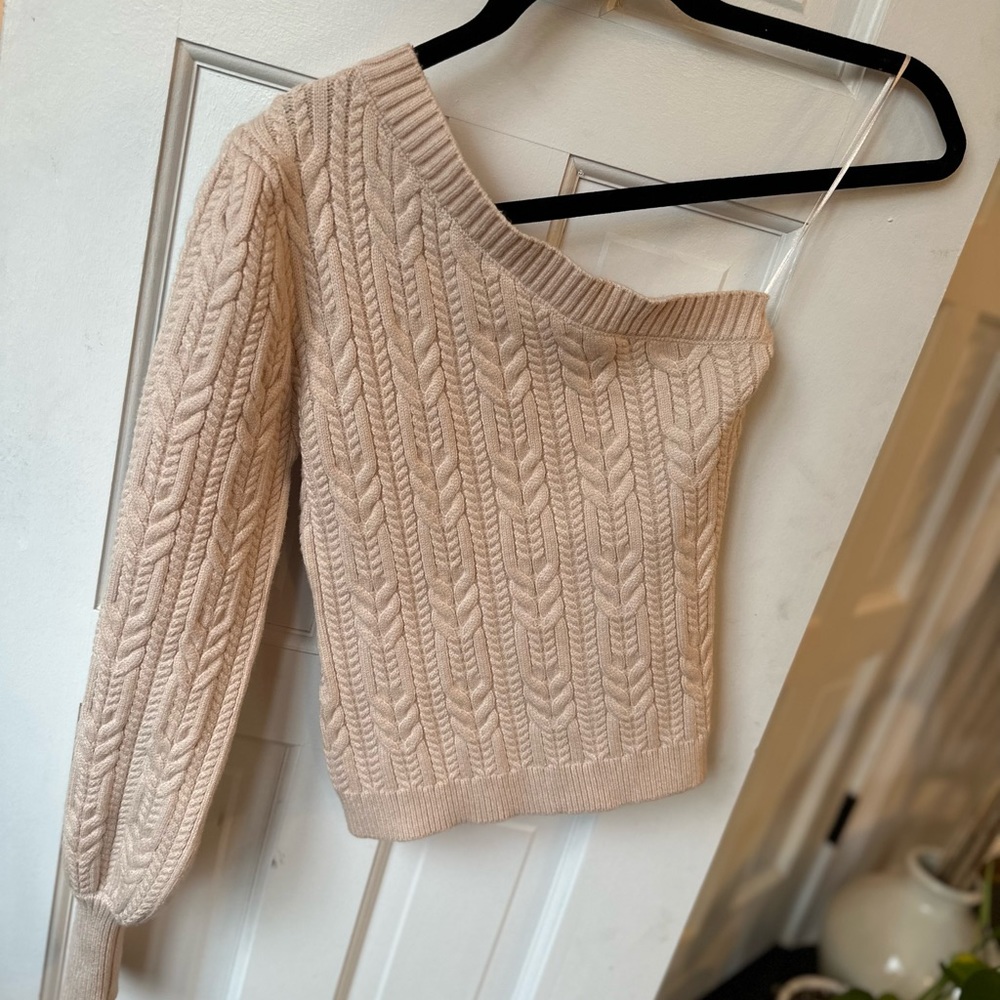 One Shoulder cream knot sweater | Small